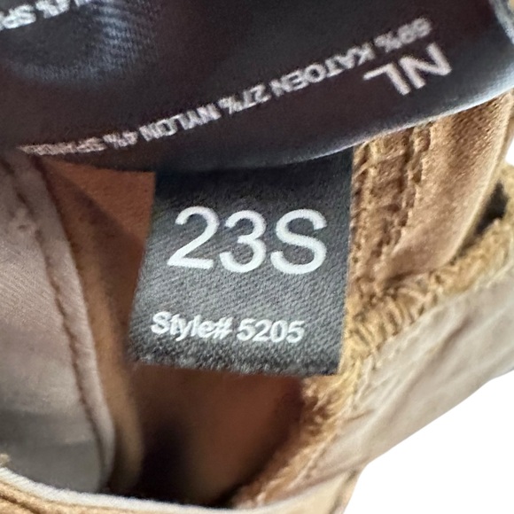 KUHL Resistor Lite 10” Chino Shorts in dark khaki - Picture 10 of 14